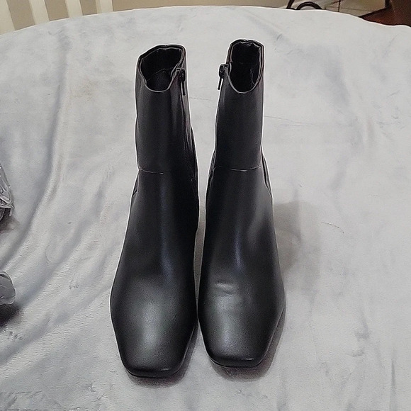 New Nordstrom Rack Naja Black boot Square Heal Women's Size‎ 10M Soft Comfort - Picture 2 of 7